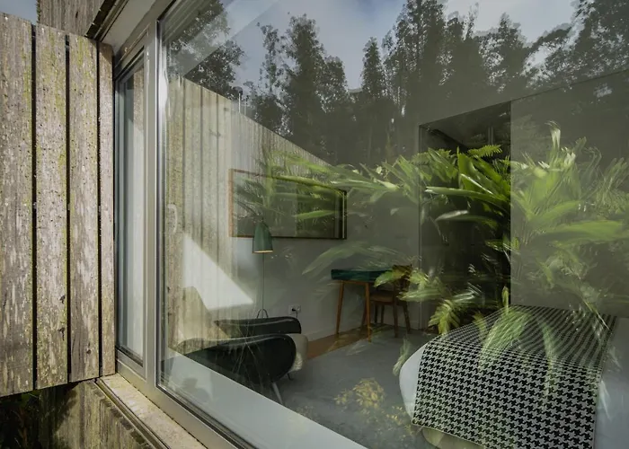 Sete Cidades Lake Lodge