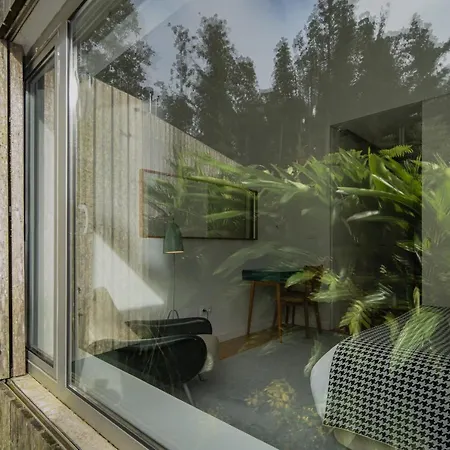 Sete Cidades Lake Lodge