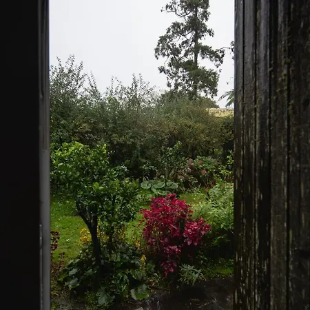 Sete Cidades Lake Lodge * Sete Cidades