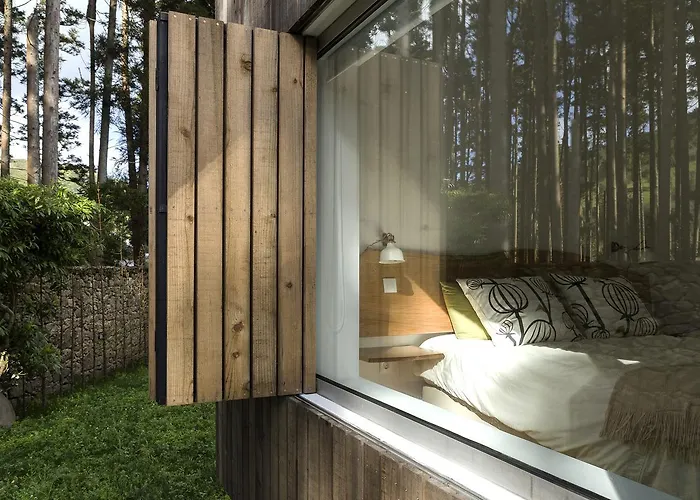 Sete Cidades Lake Lodge *